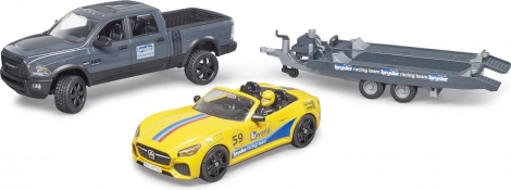 Bruder terenski pick-up RAM s prikolicom, sportskim automobilom i figuricom