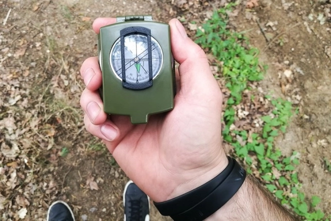 Vojni kompas za vanjsku navigaciju