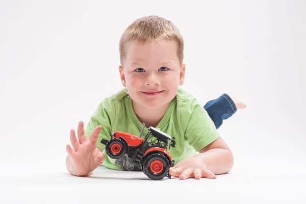 Crveni traktor Zetor na zamašnjak sa zvučnim i svjetlosnim efektima
