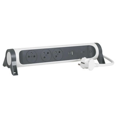 Produžni kabel s prenaponskom zaštitom i USB A/C, 1,5 m