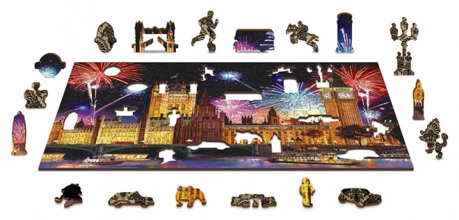 Drvene puzzle London noću s vatrometom