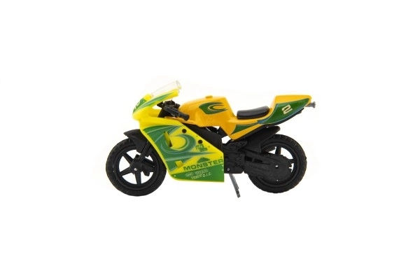 Trkaći motor metal/plastika 8cm slobodni hod mix vrsta na kartici