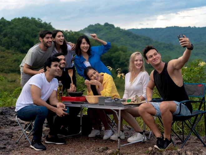 Turistički sklopivi stolni set kamping stol i 4 stolice, kofer