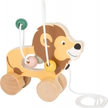 SMALL FOOT drveni lav na povlačenje s labirintom