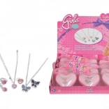 Prsten i ogrlica u kutiji u obliku srca