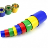 Šarena piramida za slaganje od čašica